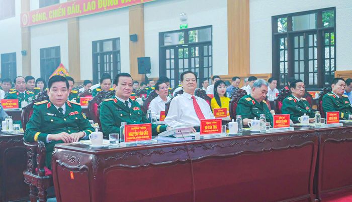 Các đại biểu tham dự buổi lễ 
