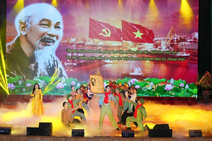  Chương trình nghệ thuật tại buổi lễ. Ảnh: ĐÀM THANH 