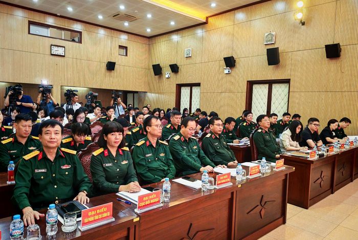  Các đại biểu tham dự cuộc họp báo. Ảnh: TRẦN BÌNH 