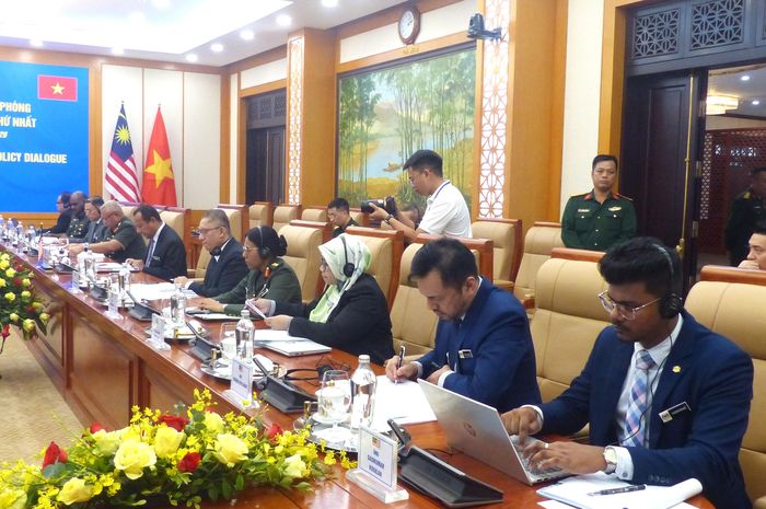  Đoàn đại biểu Bộ Quốc phòng Malaysia tham dự đối thoại. Ảnh: TRẦN BÌNH 