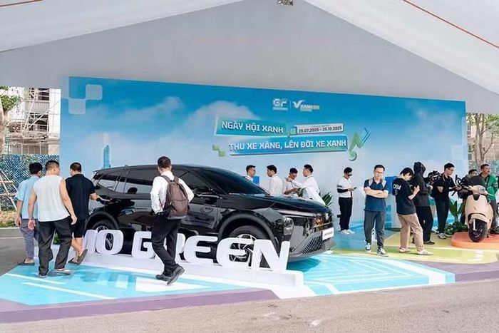 Đối với ôtô cá nhân dưới 9 chỗ, người dân tại khu vực phát thải thấp và một số địa bàn ưu tiên khi đổi sang ôtô điện được đề xuất hỗ trợ 4 triệu đồng mỗi xe.