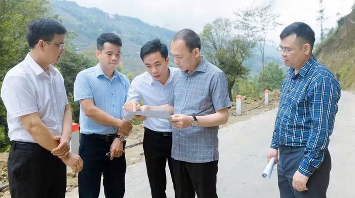 Lãnh đạo Sở Dân tộc và Tôn giáo tỉnh Tuyên Quang khảo sát tại các địa phương.