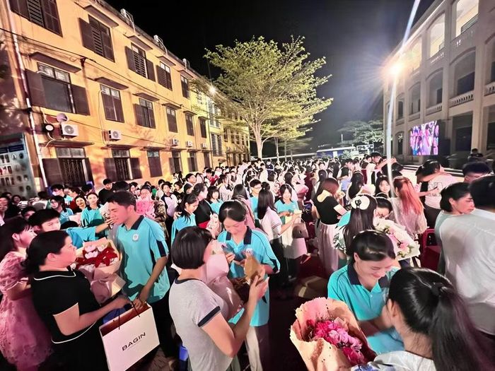 Kết nối yêu thương giữa phụ huynh và học sinh Trường THPT Mạc Đĩnh Chi.