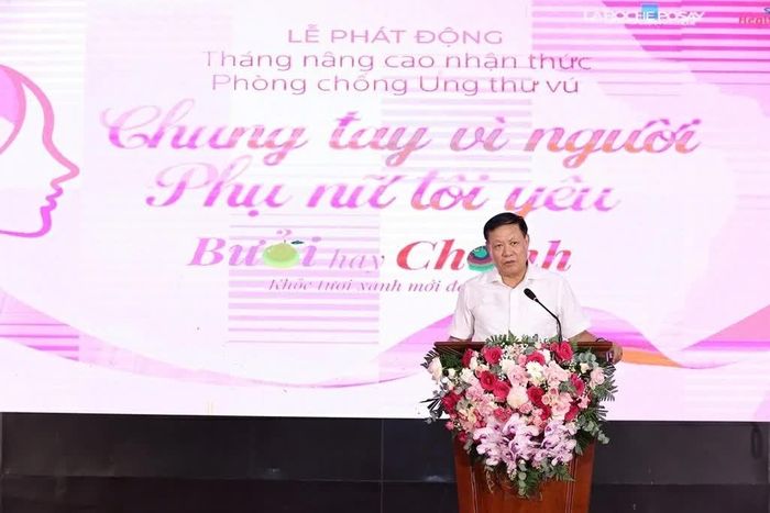 Thứ trưởng Bộ Y tế Đỗ Xuân Tuyên cảnh báo tại Việt Nam hiện nay, ung thư vú đang có xu hướng ngày càng trẻ hóa. (Ảnh: Hồng Châu)