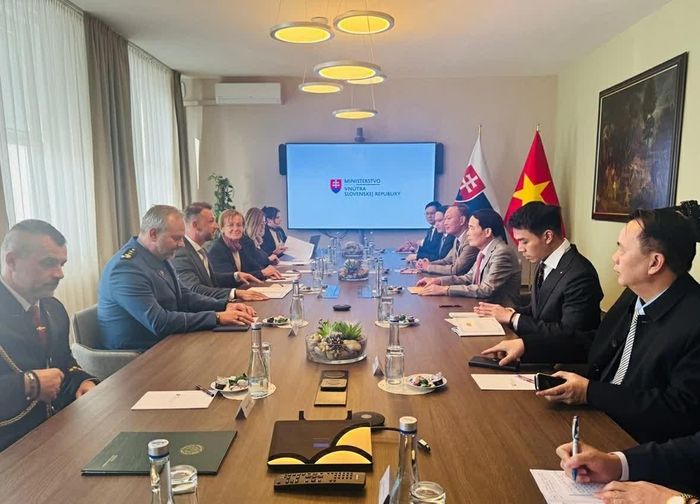 Quang cảnh buổi làm việc. (Nguồn: Đại sứ quán Việt Nam tại Slovakia)