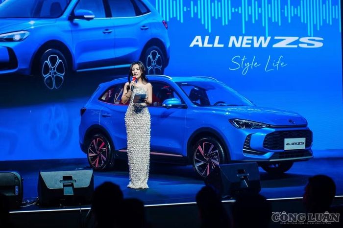 Mẫu xe MG ZS Hybrid thế hệ hoàn toàn mới.