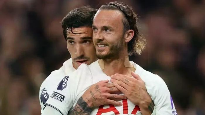 James Maddison ghi bàn trở lại, giúp Tottenham thoát khỏi vị trí cuối bảng.