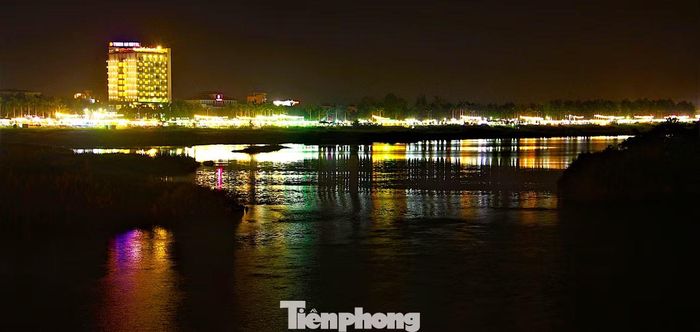 Đêm trên sông Trà, nơi có cầu Trà Khúc 1 bắc qua