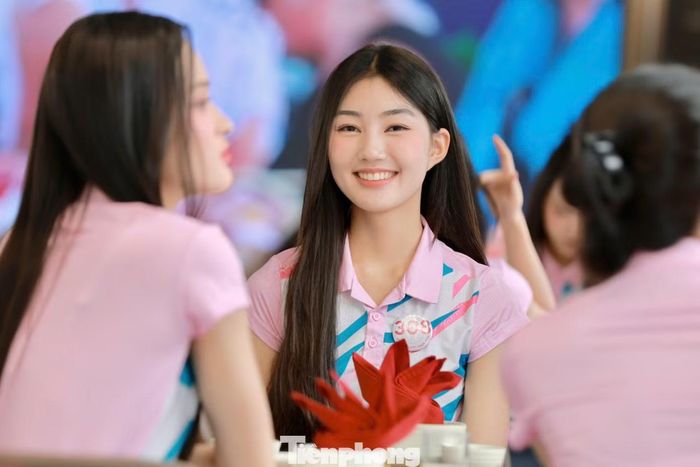 Những ngày sinh hoạt, học tập và rèn luyện cùng các thí sinh mang đến cho Ngọc Lan cơ hội cải thiện kỹ năng giao tiếp, đồng thời học cách chủ động hơn trong môi trường tập thể.