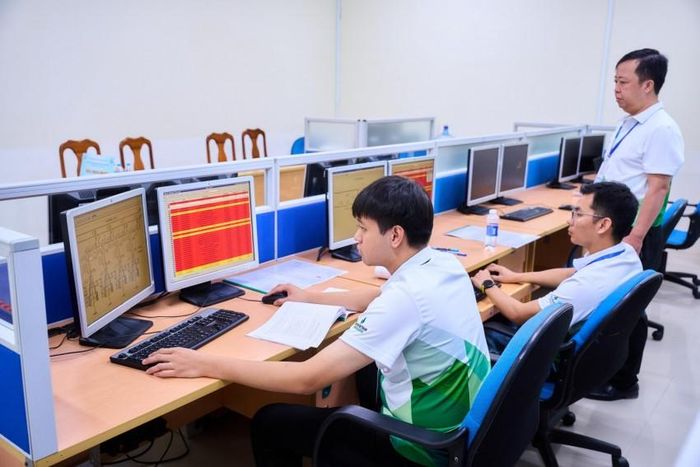 Thí sinh thi nghề vận hành thiết bị khai thác Dầu khí