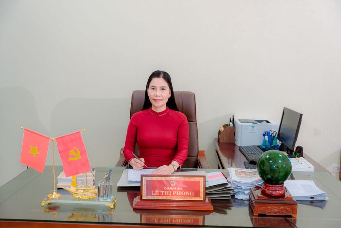 Thẩm phán Lê Thị Phong, Chánh án TAND khu vực 2 – tỉnh Thanh Hóa