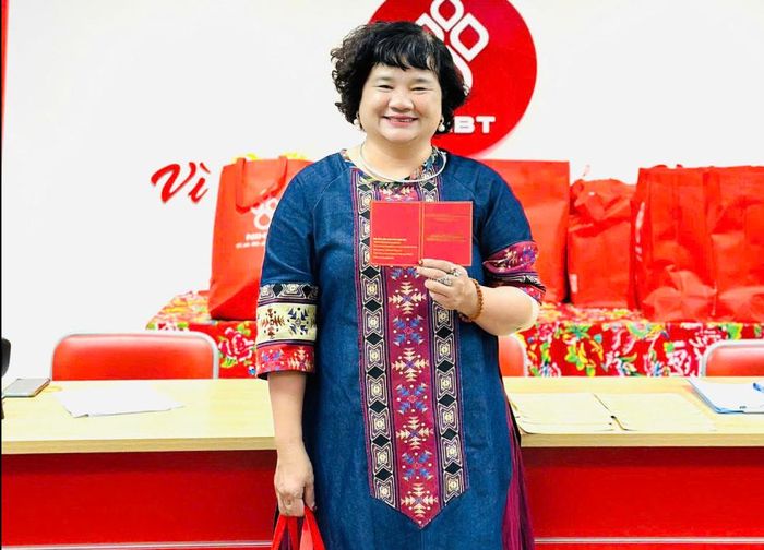 Bà luôn cảm thấy may mắn khi vẫn đủ sức khỏe để làm việc có ý nghĩa. Ảnh: NVCC.