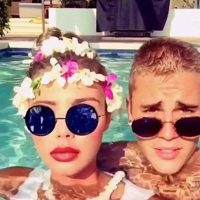 Nữ người mẫu từng xuất hiện bên cạnh Justin Bieber. Ảnh: X