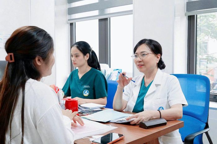 Bác sĩ Nhã được mệnh danh "mát tay" khi hỗ trợ thành công nhiều cặp vợ chồng hiếm muộn. Ảnh: BSCC