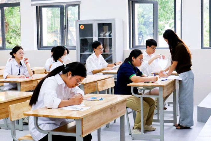 Học sinh Hà Nội dự thi chọn học sinh giỏi cấp thành phố. Ảnh: Thảo Phạm/Hà Nội Mới