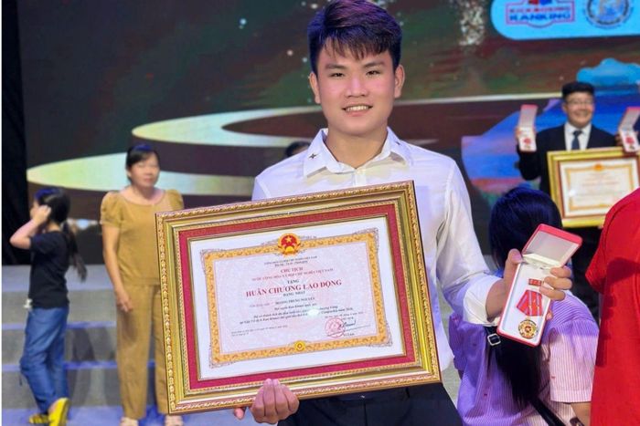 Hoàng Trung Nguyên là vận động viên xuất sắc đã được Chủ tịch nước trao tặng Huân chương Lao động hạng Nhất. Ảnh: NVCC
