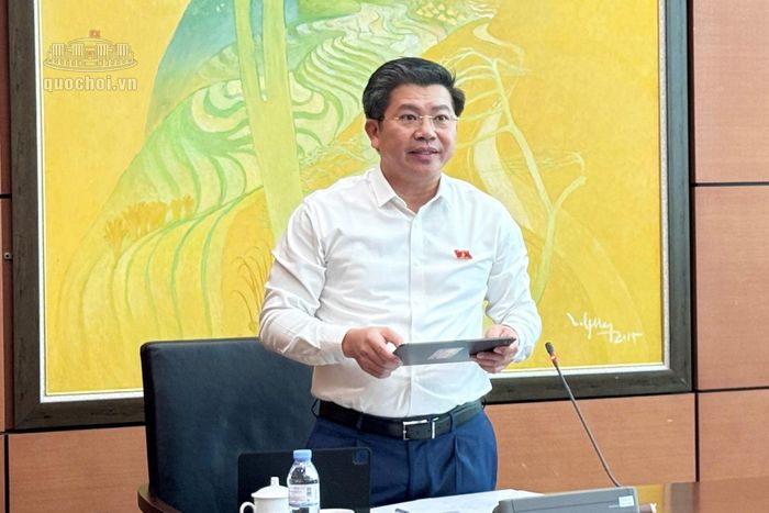 Đại biểu Trần Vũ Khiêm