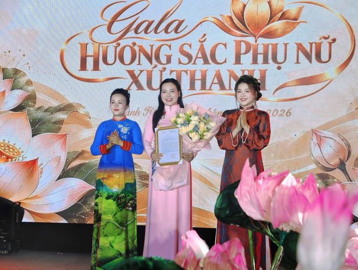 Cao Thu Vân mong muốn góp phần lan tỏa vẻ đẹp áo dài Việt Nam.