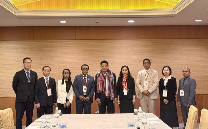  Đồng chí Nguyễn Huy Tiến, Viện trưởng Viện kiểm sát nhân dân tối cao Việt Nam làm việc song phương với Viện trưởng Viện công tố tối cao nước Cộng hòa Ti-mo Lét-xtê.