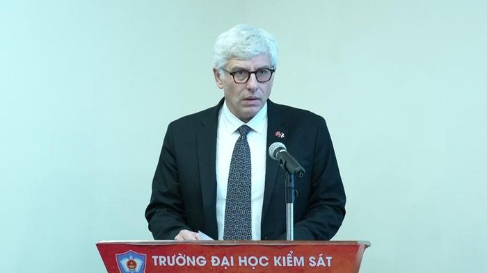 Ông Stephan Gay, Tùy viên An ninh nội địa, Đại sứ quán Pháp tại Việt Nam phát biểu.