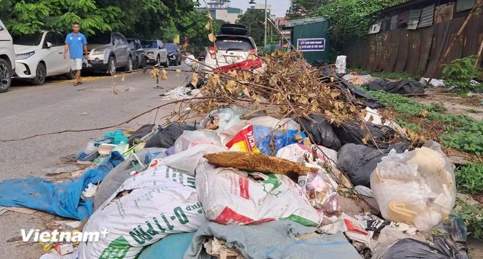  Giải quyết vấn đề rác thải là yêu cầu cấp thiết. (Ảnh: HV/Vietnam+) 