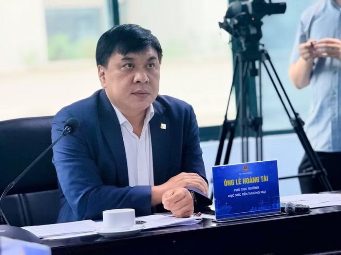 Ông Lê Hoàng Tài, Phó Cục trưởng Cục Xúc tiến thương mại (Bộ Công Thương) phát biểu tại hội nghị. (Ảnh: PV/Vietnam+)