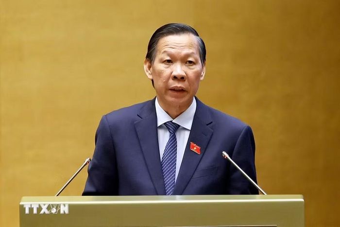 Chủ nhiệm Ủy ban Kinh tế và Tài chính Phan Văn Mãi cho biết Ủy ban tán thành sự cần thiết sửa đổi, bổ sung 4 Luật. (Ảnh: TTXVN)