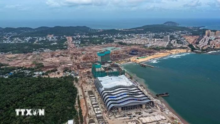 Trung tâm Hội nghị và Triển lãm APEC đang dần hoàn thiện. (Ảnh: TTXVN phát)
