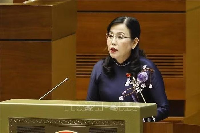 Chủ nhiệm Ủy ban Khoa học, Công nghệ và Môi trường của Quốc hội Nguyễn Thanh Hải trình bày Báo cáo thẩm tra về dự án Luật sửa đổi, bổ sung một số điều của Luật Điện lực. Ảnh: Doãn Tấn/TTXVN