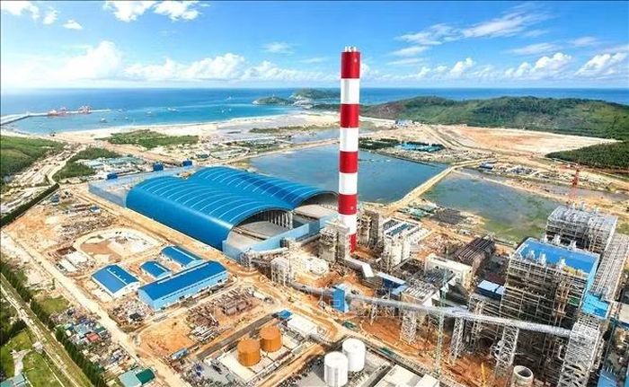 Nhà máy Nhiệt điện Quảng Trạch I có 2 tổ máy, tổng công suất 1.403 MW, sử dụng nhiên liệu than. Ảnh: Nguyên Linh/TTXVN