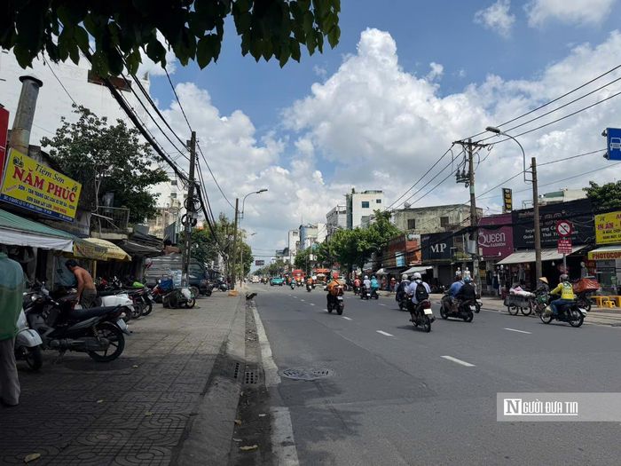 Đường Xô viết Nghệ Tĩnh (Quốc lộ 13 cũ).