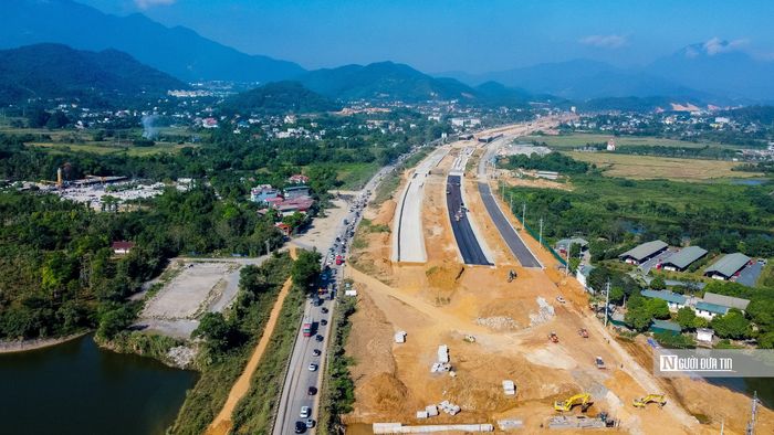 Dự án có tổng mức đầu tư hơn 5.200 tỷ đồng, riêng chi phí giải phóng mặt bằng chiếm khoảng 2.700 tỷ đồng.