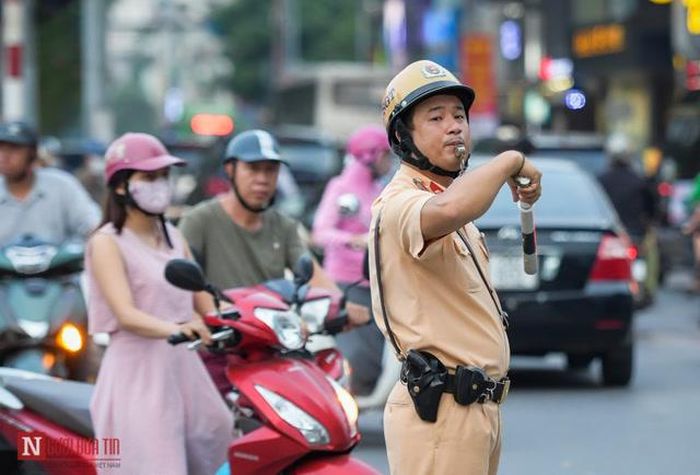 Theo kết quả rà soát liên ngành, Hà Nội đã xử lý 44 trong tổng số 51 điểm thường xuyên ùn tắc, còn 7 điểm cần tiếp tục tập trung giải quyết.