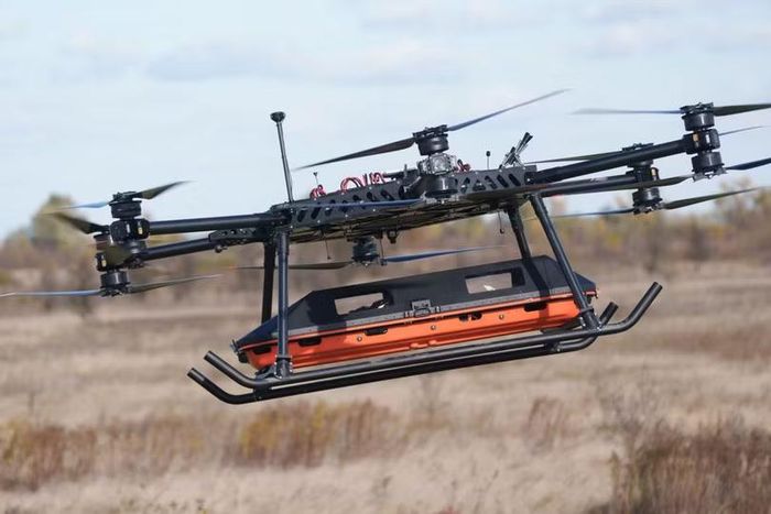 Hôm 14/10, công ty SkyFall đã thử nghiệm thành công UAV cứu thương StarGate tải trọng 150kg, tầm bay 15km, đã được đưa ra tuyến trước thử nghiệm. Ảnh: Militarnyi.