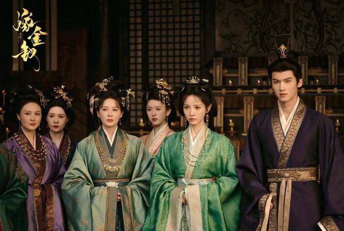 Gả Kim Thoa đạt thành tích khả quan sau khi lên sóng, nhưng diễn xuất của Điền Hi Vi trong hình tượng “ác nữ” lại vấp phải những ý kiến trái chiều từ khán giả.