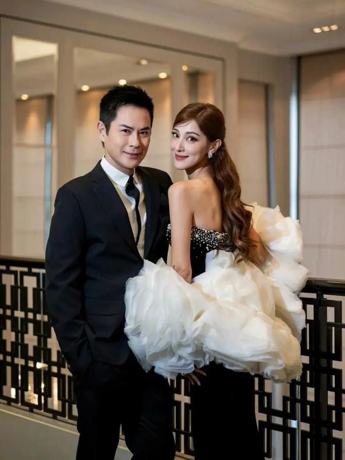 Trịnh Gia Dĩnh hiện có hôn nhân hạnh phúc bên bà xã Trần Khải Lâm. (Ảnh từ Sohu)