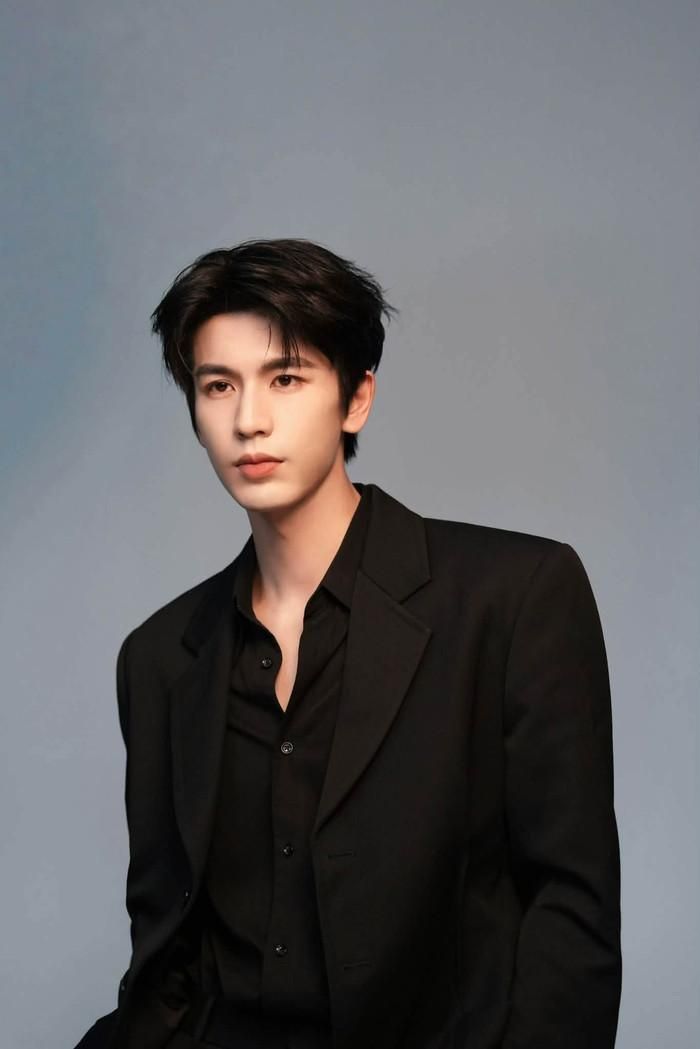 Trương Lăng Hách trở thành cái tên gây bất ngờ nhất khi vượt nhiều đàn anh để dẫn đầu bảng xếp hạng.