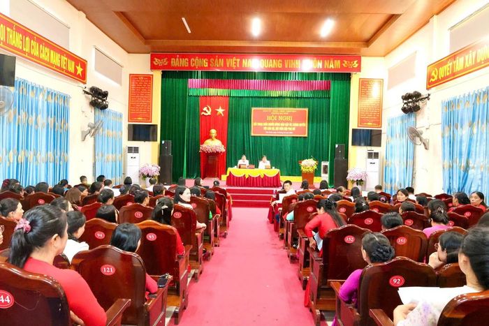 Toàn cảnh hội nghị đối thoại giữa cấp ủy, chính quyền với hội viên, phụ nữ phường Hải Ninh