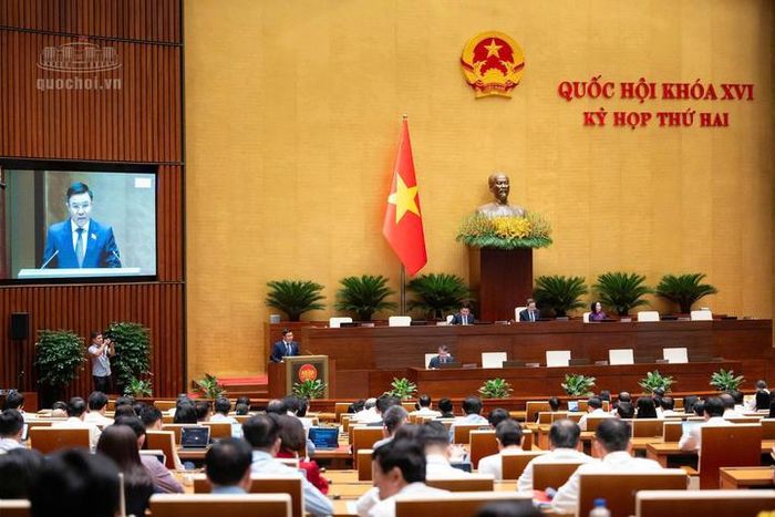 Quốc hội nghe tờ trình tờ trình về dự án Luật sửa đổi, bổ sung một số điều của Luật Thương mại, Luật Cạnh tranh, Luật Quản lý ngoại thương và Luật Bảo vệ quyền lợi người tiêu dùng. Ảnh: Quochoi.vn