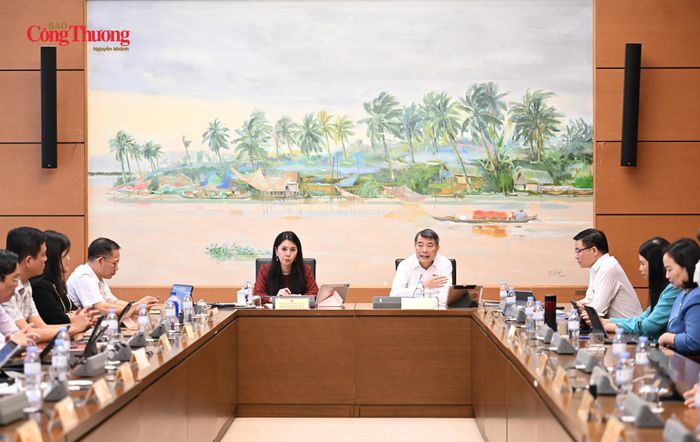 Thủ tướng nhấn mạnh bảo đảm lợi ích của Nhà nước, của người dân, lợi ích quốc gia, nhưng đồng thời cũng phải xử lý được lợi ích của các nhà đầu tư.