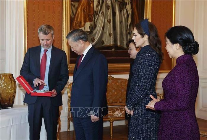 Nhà Vua Frederik X trao tặng Tổng Bí thư, Chủ tịch nước Tô Lâm Huân chương Voi (Order of the Elephant) - huân chương cao quý nhất của Vương quốc Đan Mạch. Ảnh: Thống Nhất – TTXVN