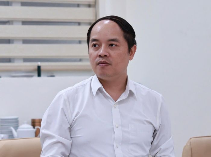 Nếu chỉ giải quyết bài toán công suất tại một trạm mà không xem xét điều kiện chung của khu vực, việc mở rộng có thể phát sinh những bất cập kỹ thuật. Vì vậy, cần khảo sát khả năng cấp điện thực tế trước khi quyết định nâng công suất hoặc mở rộng hệ thống sạc, PGS.TS Lê Xuân Thành cho biết.