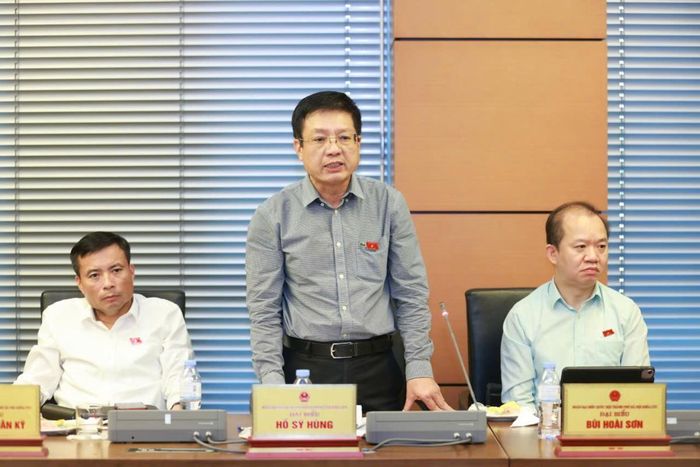 Đại biểu Hồ Sỹ Hùng (Đoàn đại biểu Quốc hội TP Hà Nội).  Ảnh: Cổng thông tin điện tử Quốc hội.