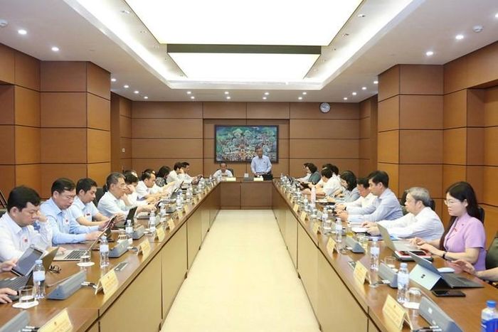 Quang cảnh phiên thảo luận tại Tổ 13. Ảnh: Quochoi.vn