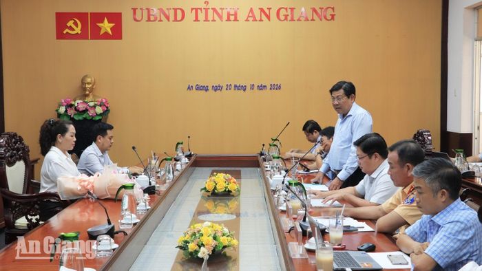 Quang cảnh buổi làm việc.