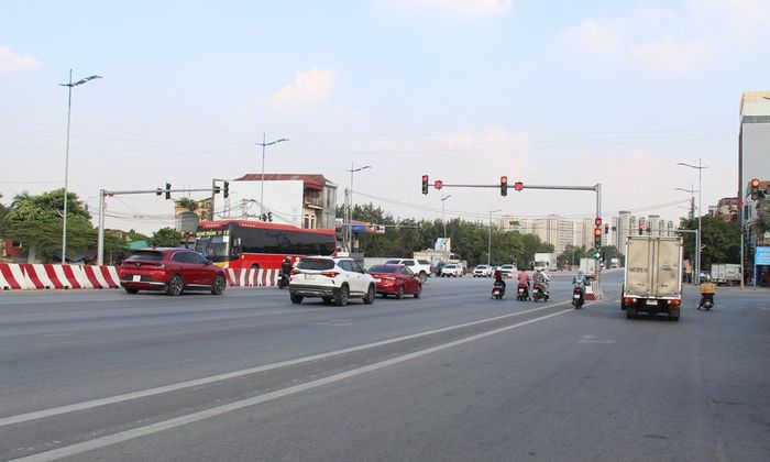  Quốc lộ 18 đoạn qua Khu công nghiệp Quế Võ hay xảy ra ùn tắc do mật độ phương tiện cao, xung đột các hướng đi tại các điểm giao cắt. 