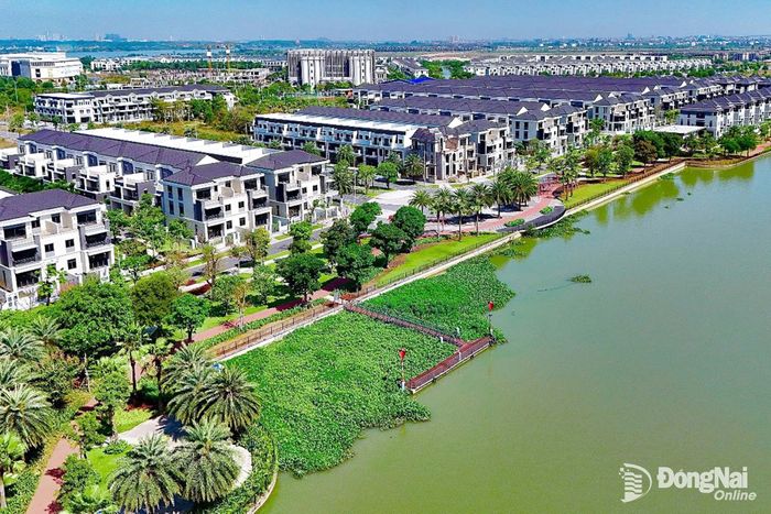 Không gian xanh tại Khu đô thị sinh thái Aqua City ở phường Long Hưng.