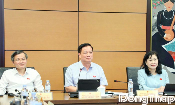 Quang cảnh thảo luận Tổ.