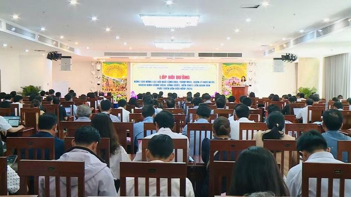  Quang cảnh lớp bồi dưỡng. Ảnh: Hoàng Vũ 
