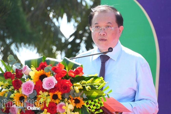 Thứ trưởng Bộ Văn hóa, Thể thao và Du lịch Tạ Quang Đông phát biểu tại lễ khai mạc.